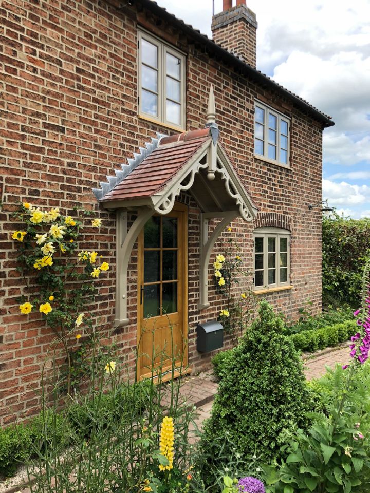 Custom Victorian Porches for Period Properties